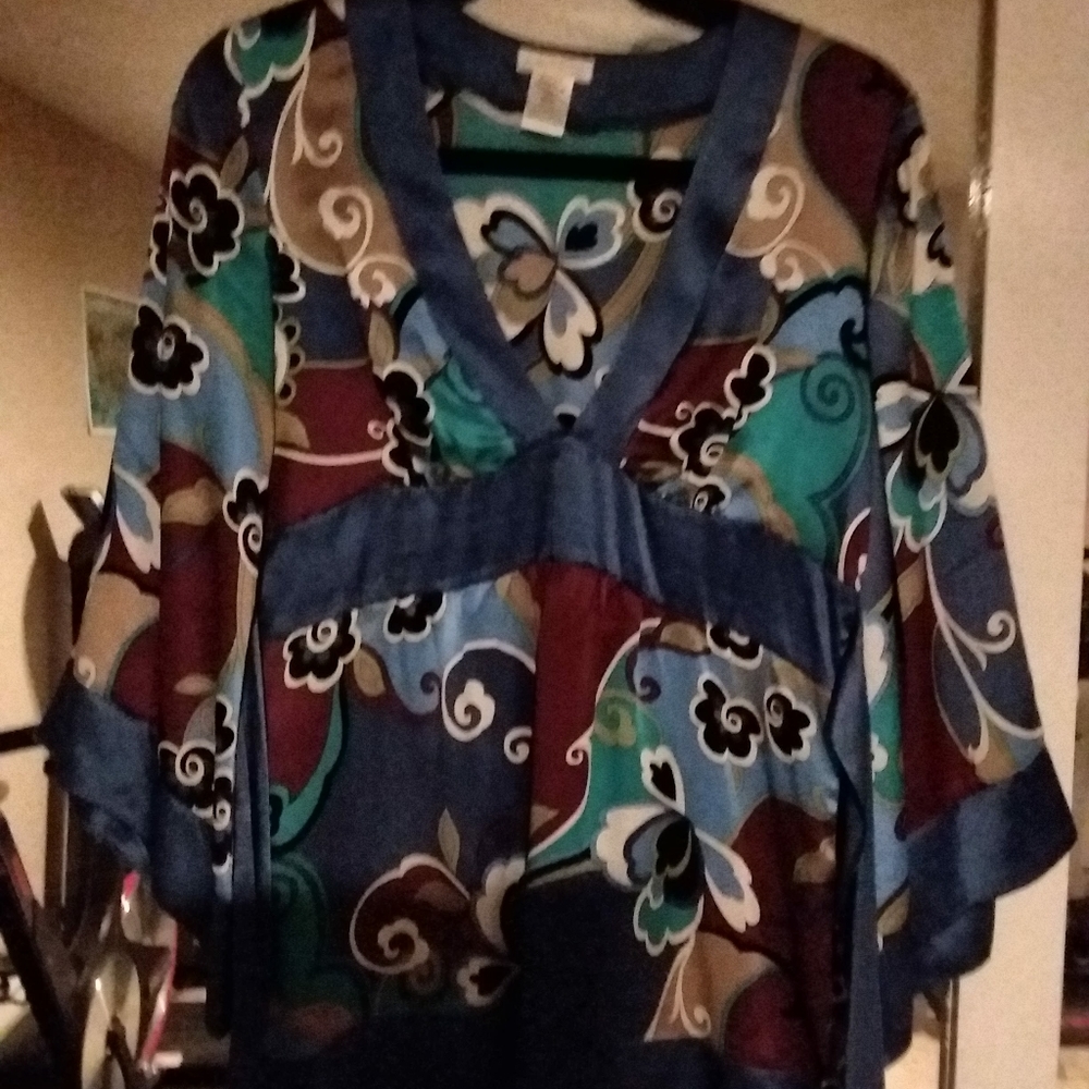 100% Silk blouse size medium